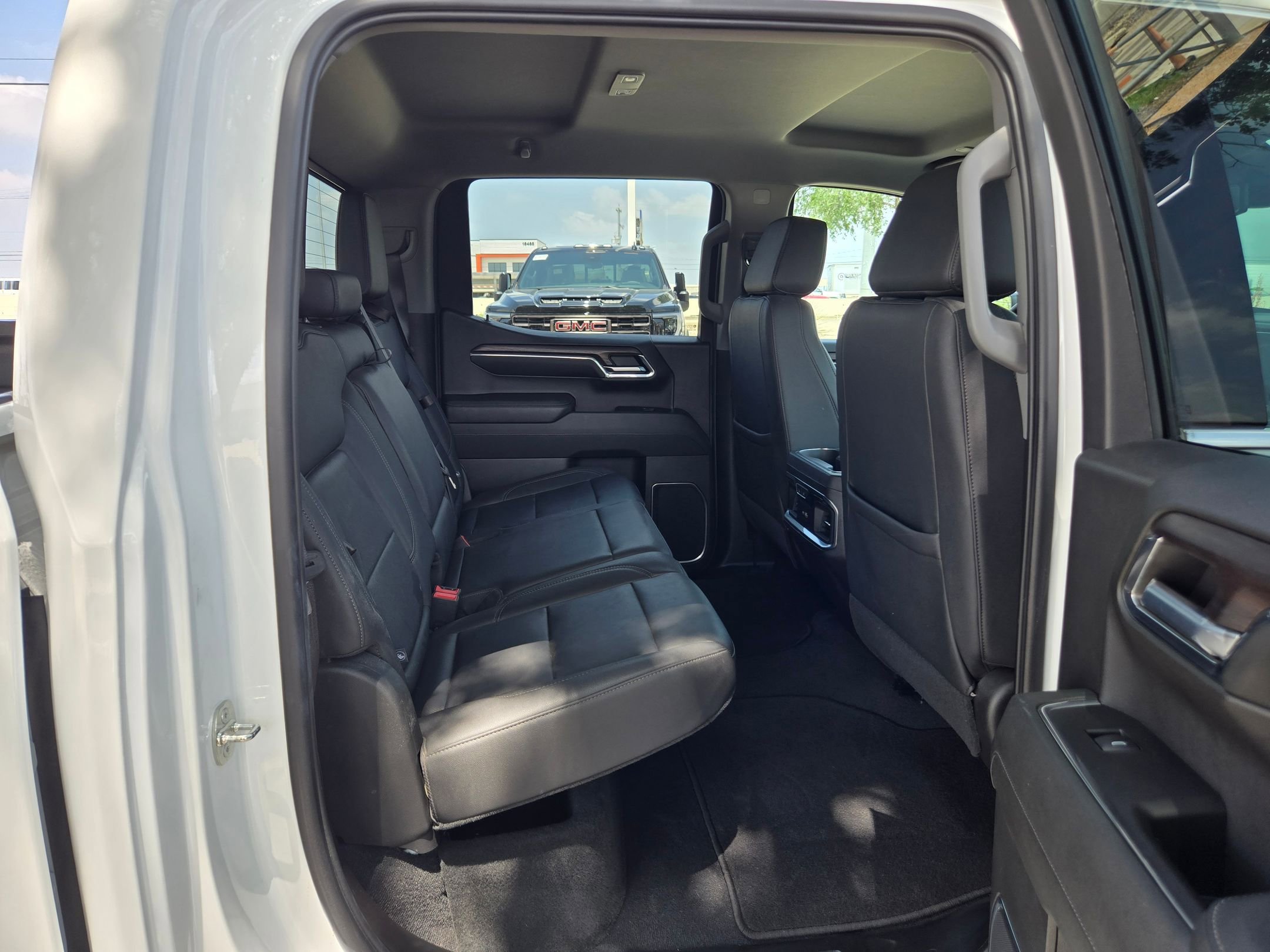Certified 2024 GMC Sierra 1500 SLT RWD image 22