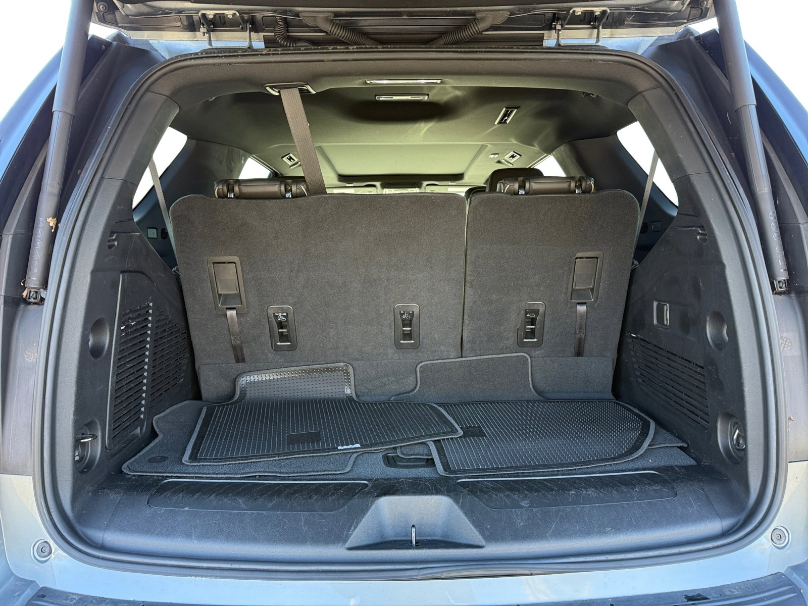 Used 2023 GMC Yukon SLT image 17