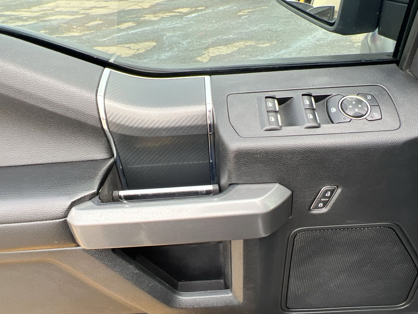 Certified 2018 Ford F150 XLT w/ Equipment Group 302A Luxury image 15