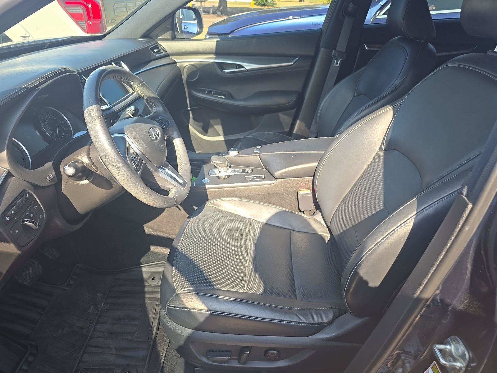 Used 2023 INFINITI QX55 Luxe w/ Cargo Package AWD/4WD image 4