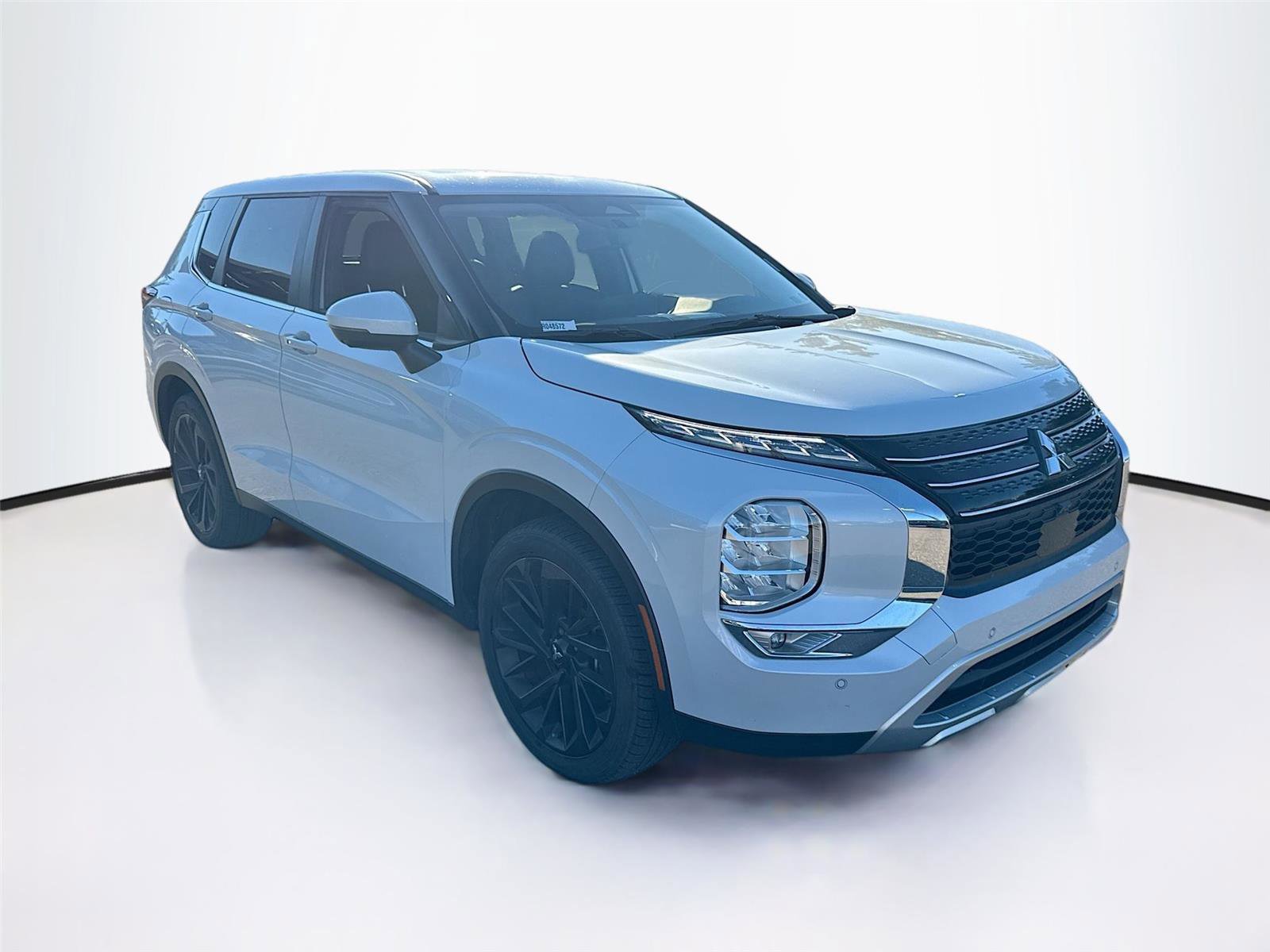 Used 2024 Mitsubishi Outlander SE