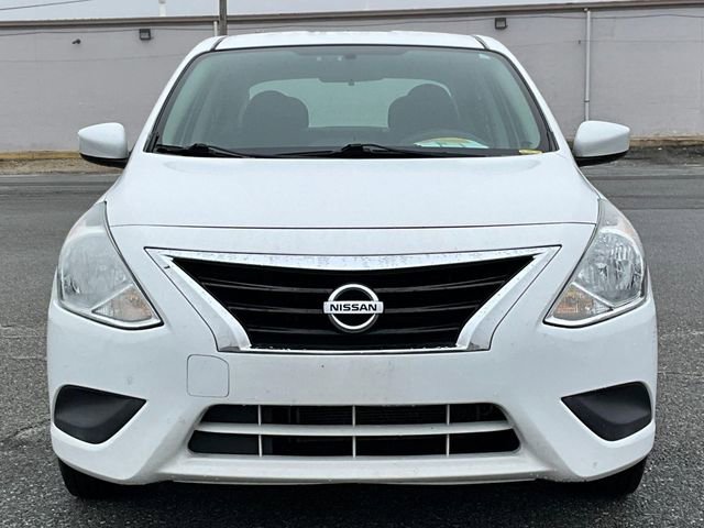 Used 2016 Nissan Versa SV image 4