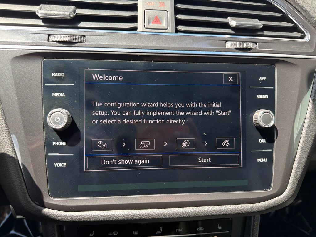 Certified 2022 Volkswagen Tiguan SE R-Line image 21