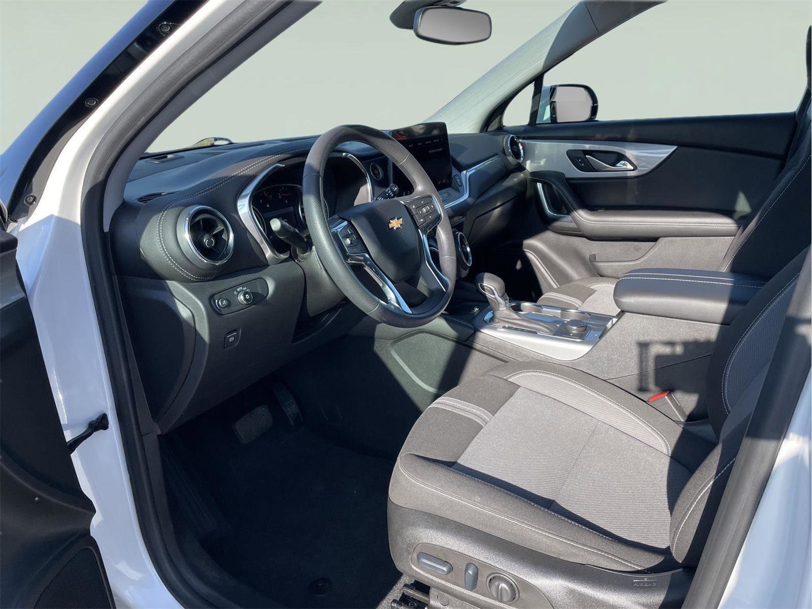 Used 2023 Chevrolet Blazer LT w/ Convenience Package image 13