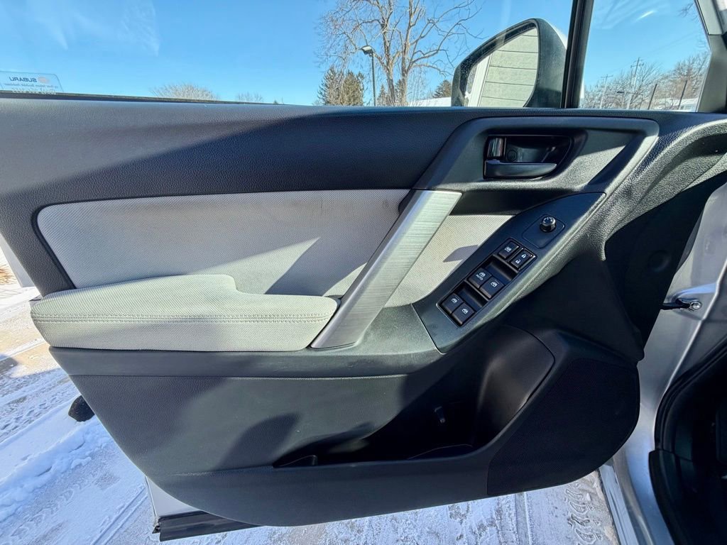 Used 2015 Subaru Forester 2.5i Premium w/ All-Weather Package image 17