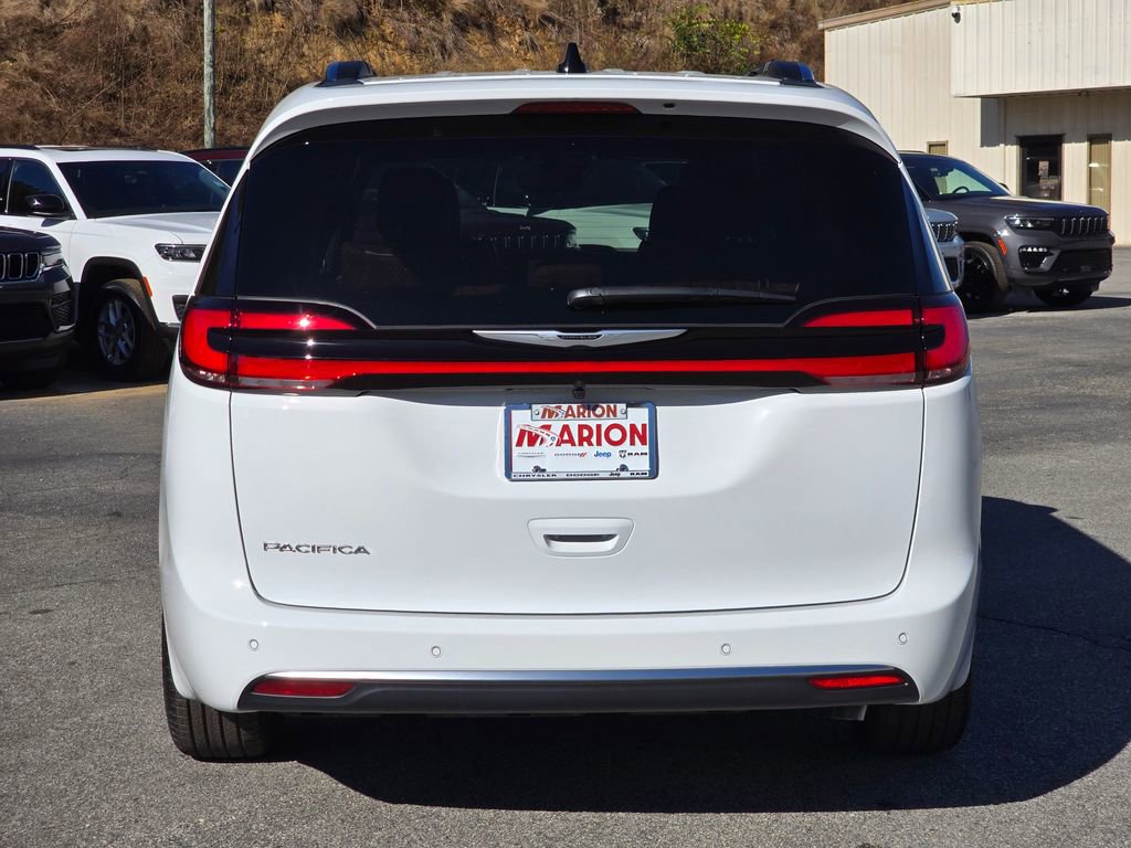 New 2026 Chrysler Pacifica Pinnacle image 21