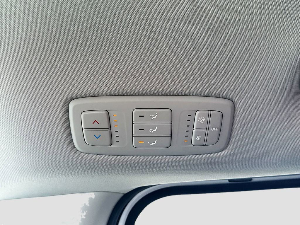 Certified 2022 Kia Carnival LX image 22