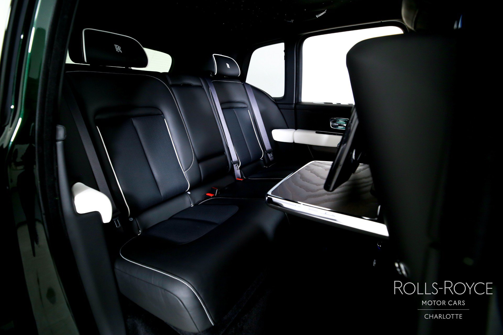 Used 2026 Rolls-Royce Cullinan AWD/4WD image 30