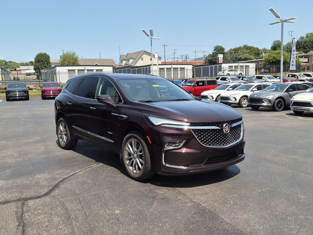 Used 2023 Buick Enclave Avenir w/ Avenir Technology Package AWD/4WD image 3