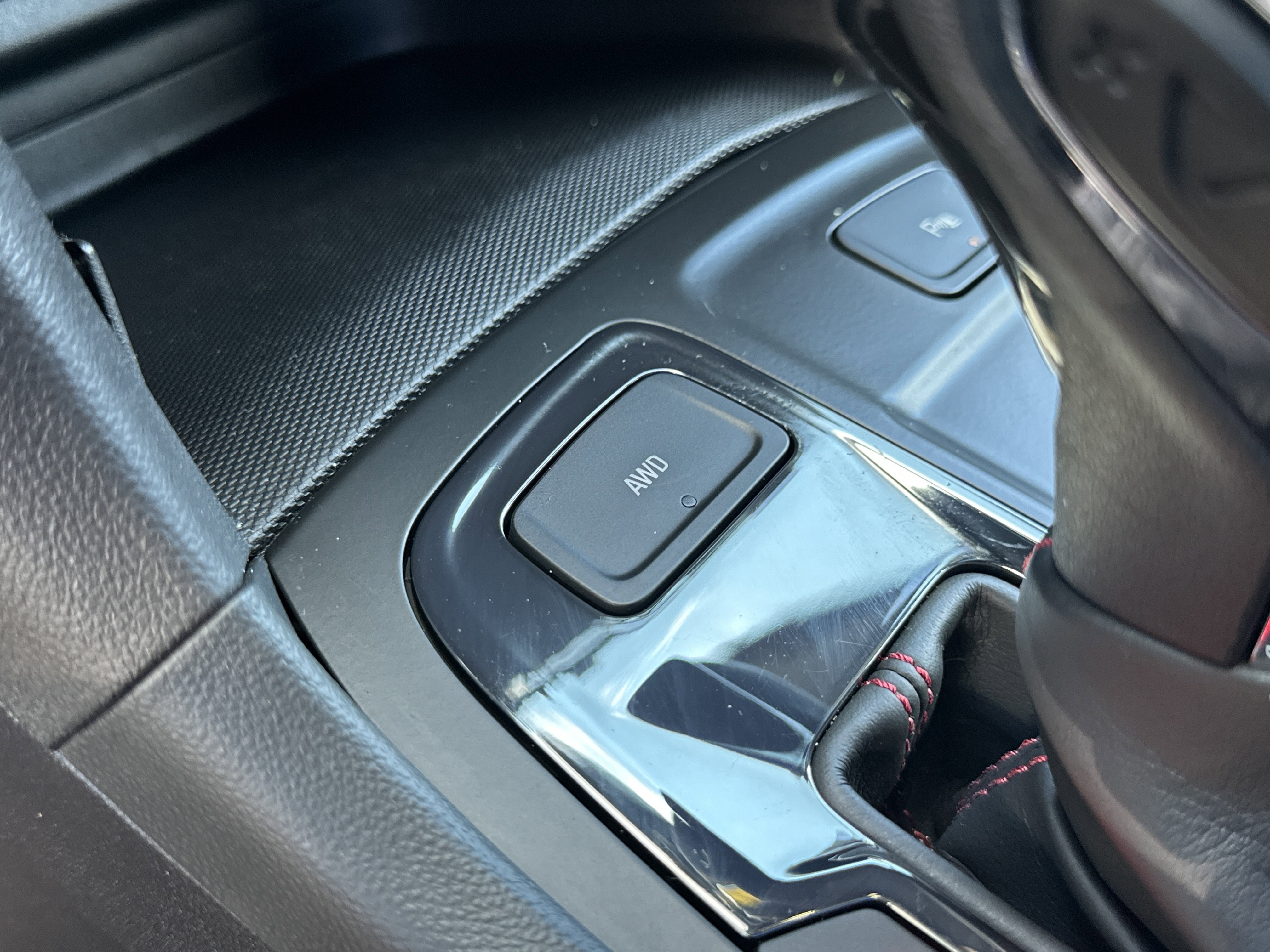 Used 2024 Chevrolet Equinox RS w/ RS Leather Package image 37