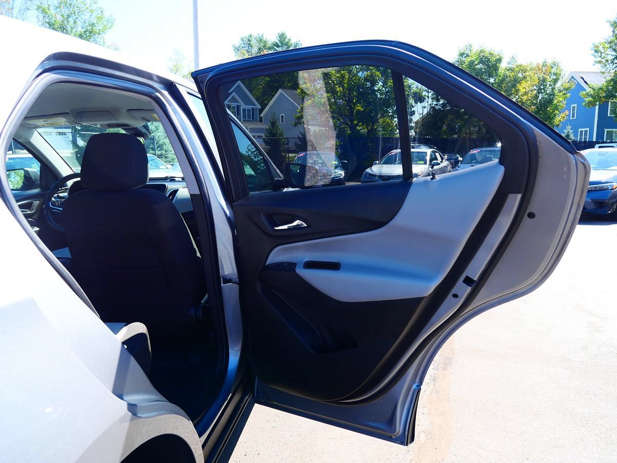 Used 2023 Chevrolet Equinox LS w/ LPO, Floor Liner Package AWD/4WD image 28