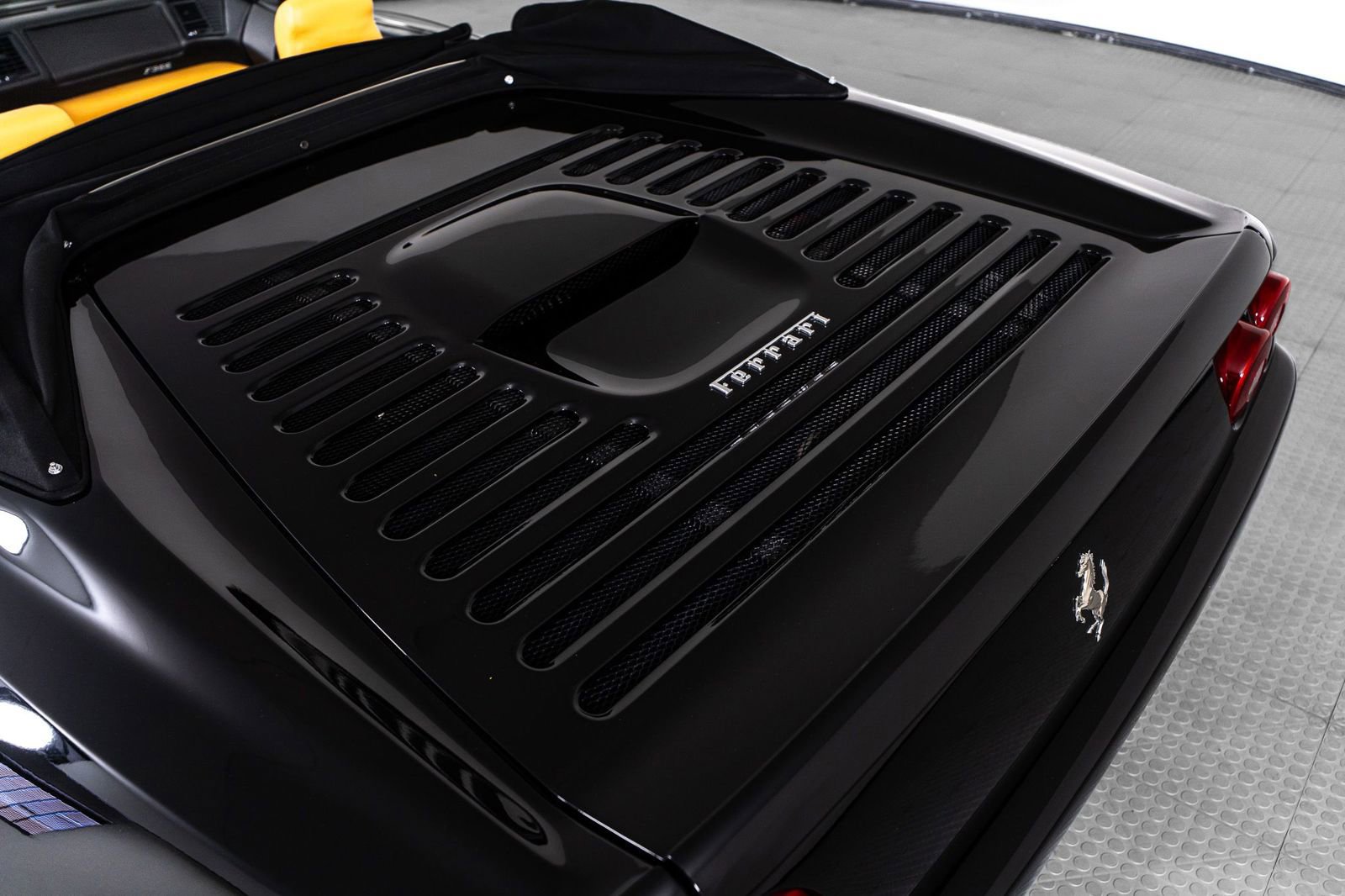 Used 1997 Ferrari F355 Spider image 19