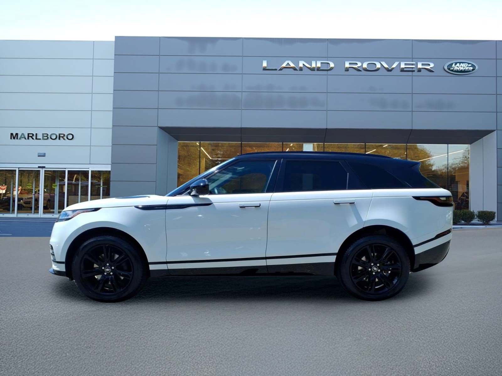 Certified 2022 Land Rover Range Rover Velar R-Dynamic S AWD/4WD image 6