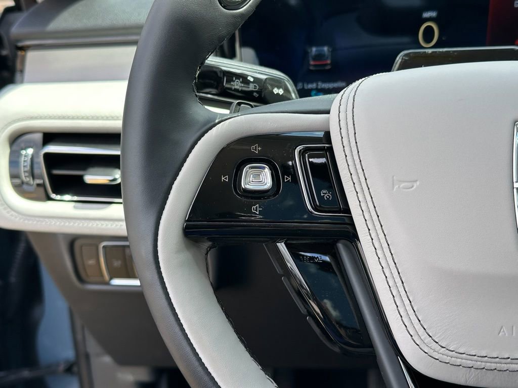 New 2026 Lincoln Aviator Reserve AWD/4WD image 9