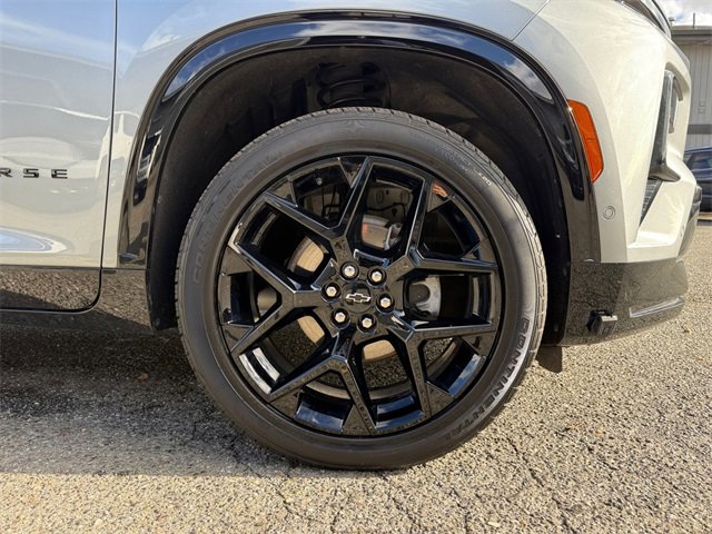 Used 2024 Chevrolet Traverse RS image 16