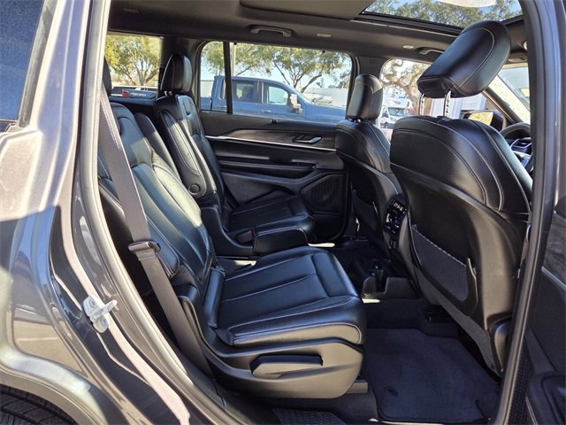 Used 2024 Jeep Grand Cherokee L Limited w/ Luxury Tech Group II image 26