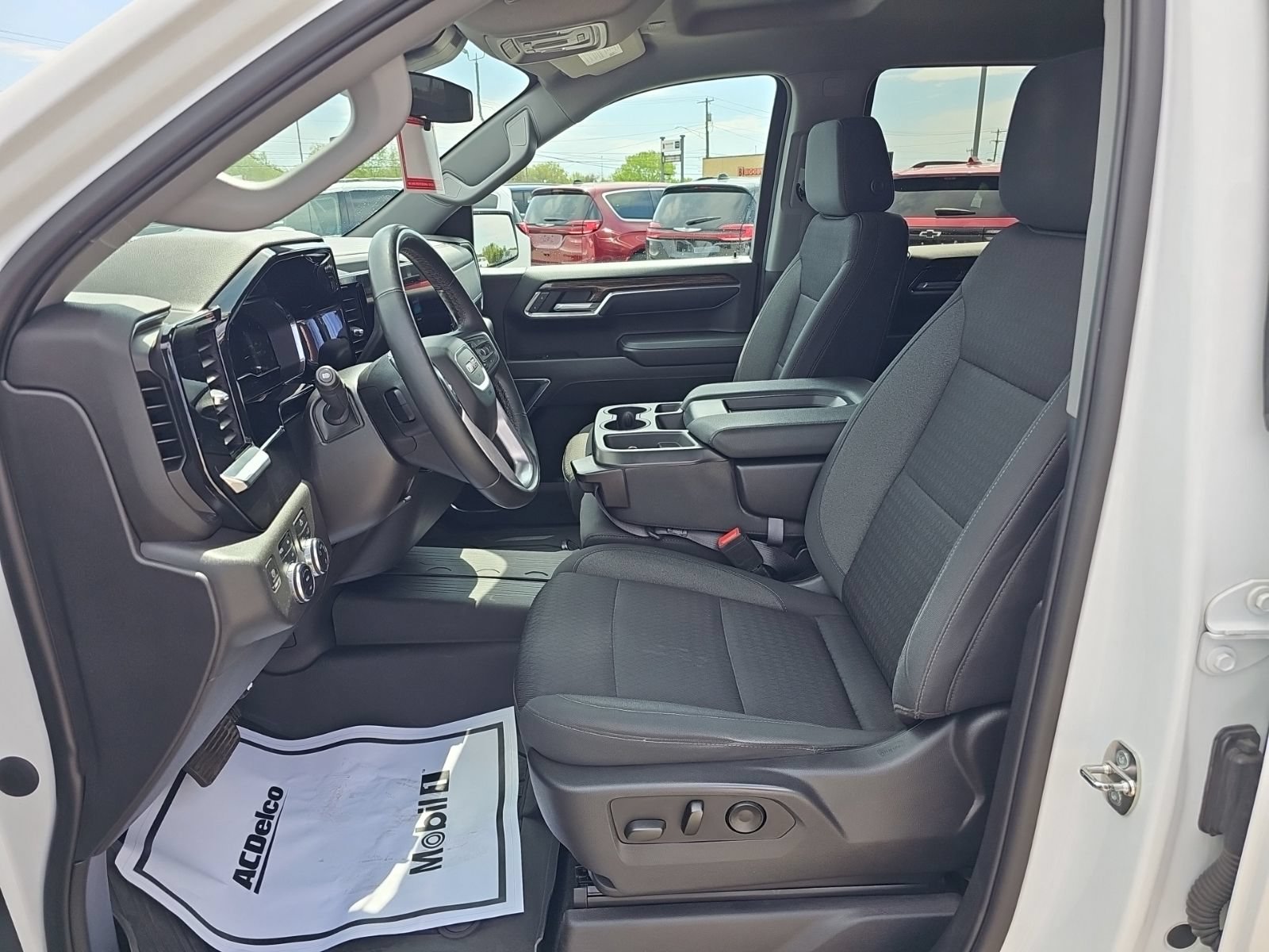 Used 2023 GMC Sierra 1500 SLE w/ Preferred Package AWD/4WD image 11