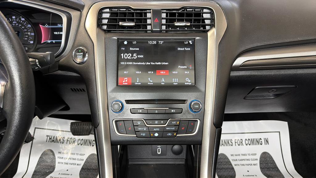 Used 2018 Ford Fusion SE w/ Fusion SE Technology Package image 15