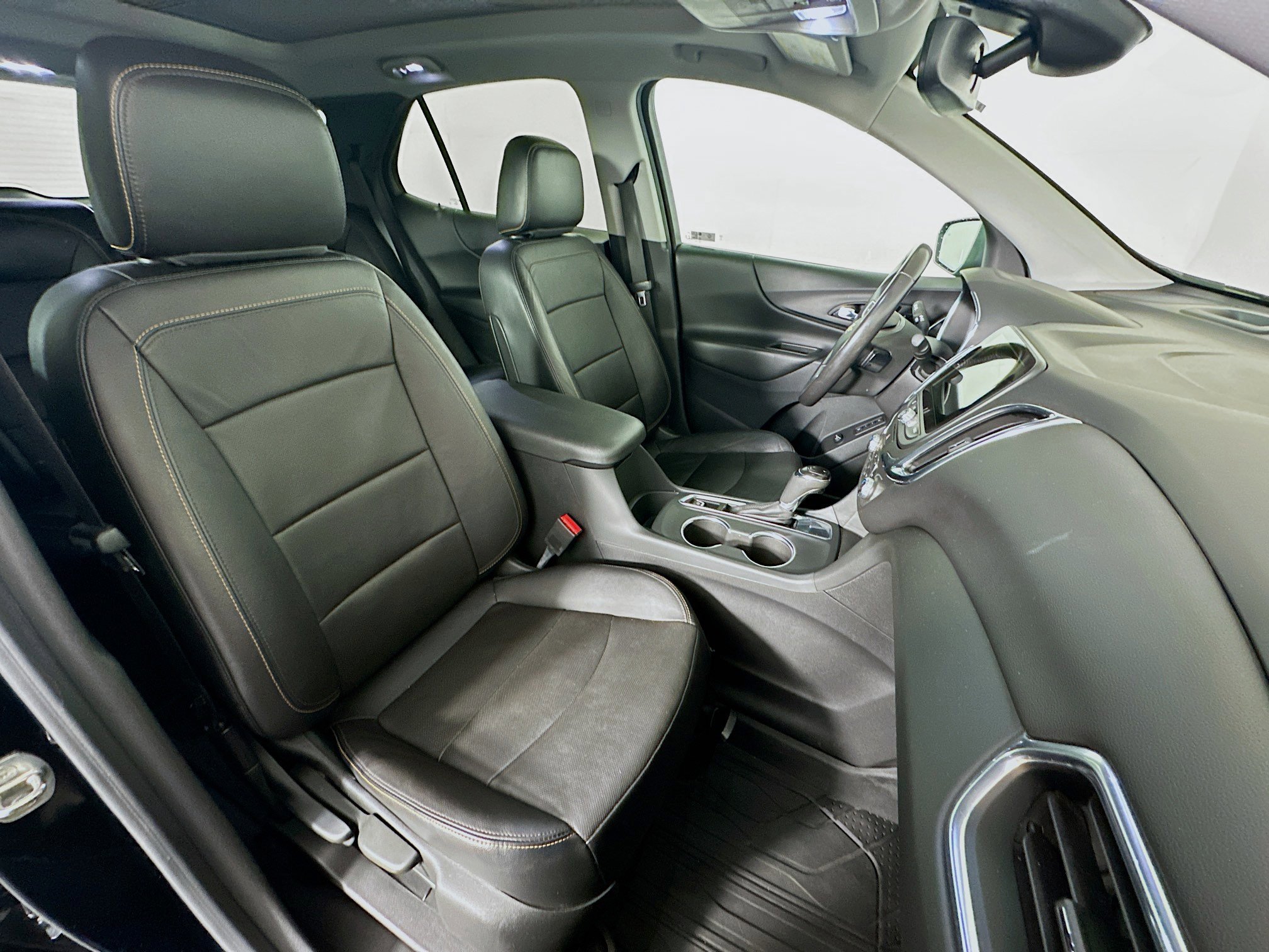 Used 2021 Chevrolet Equinox LT image 33