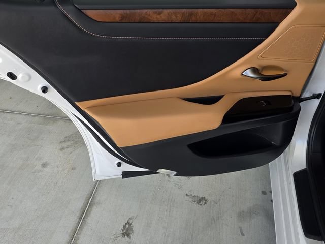Certified 2022 Lexus ES 350 w/ Premium Package FWD image 31