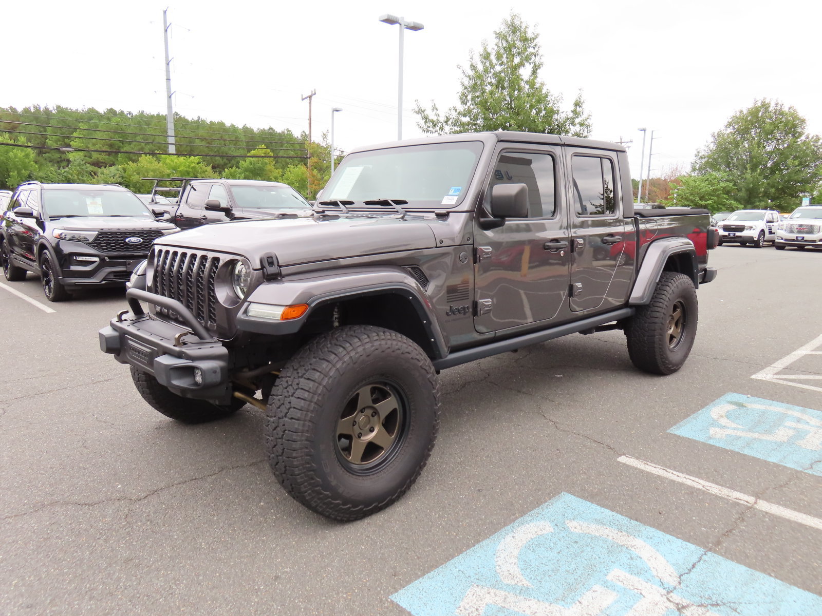 Used 2022 Jeep Gladiator Sport AWD/4WD image 3