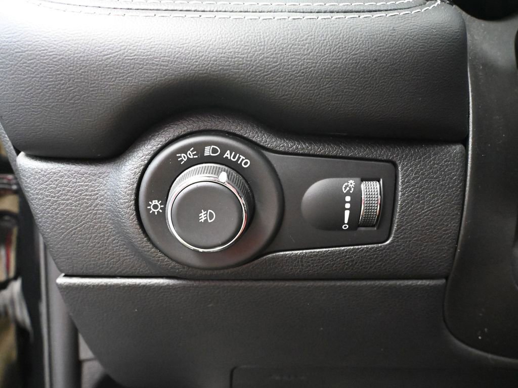 Used 2021 Dodge Durango SRT w/ Black Package image 32