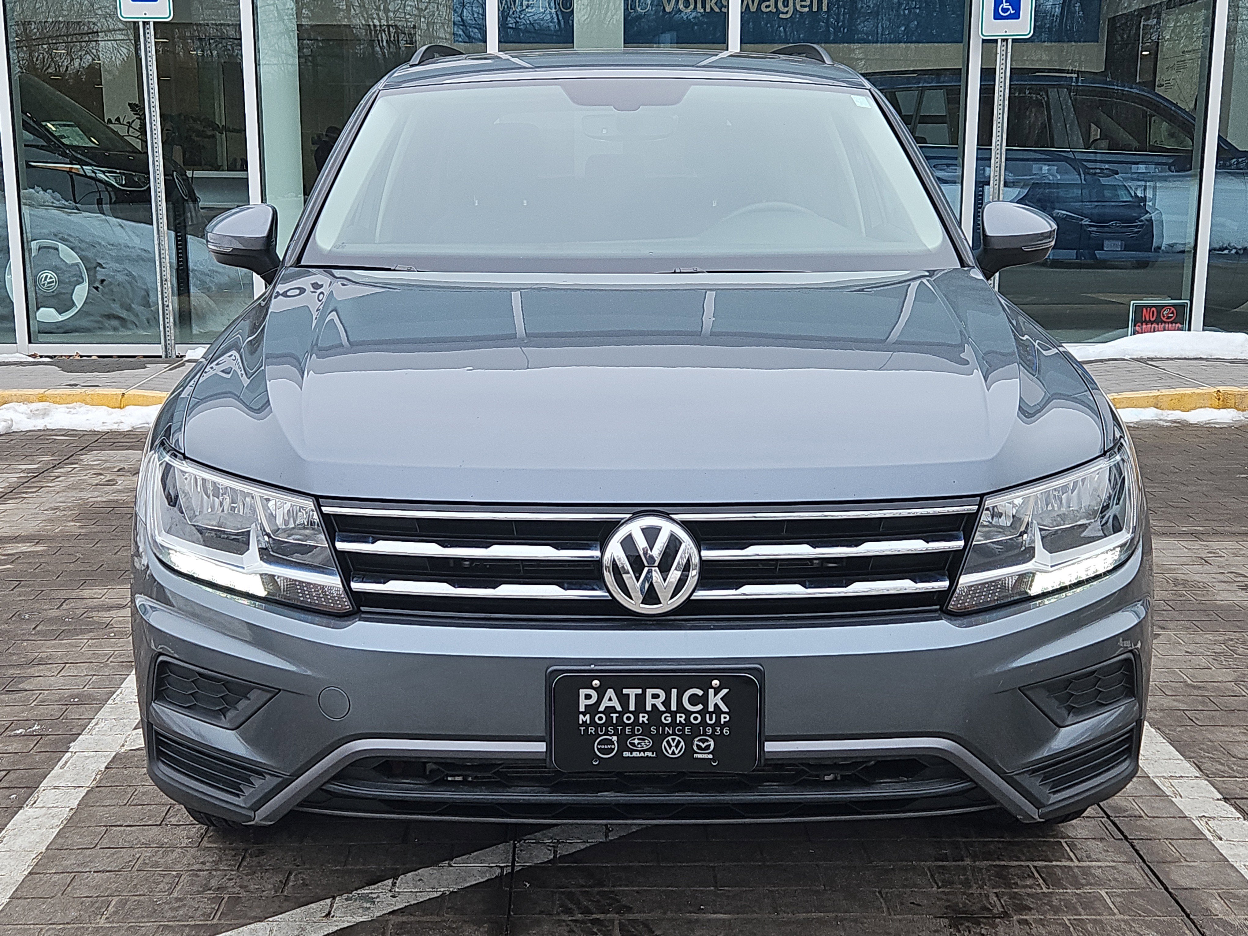 Used 2021 Volkswagen Tiguan SE w/ Panoramic Sunroof Package image 23
