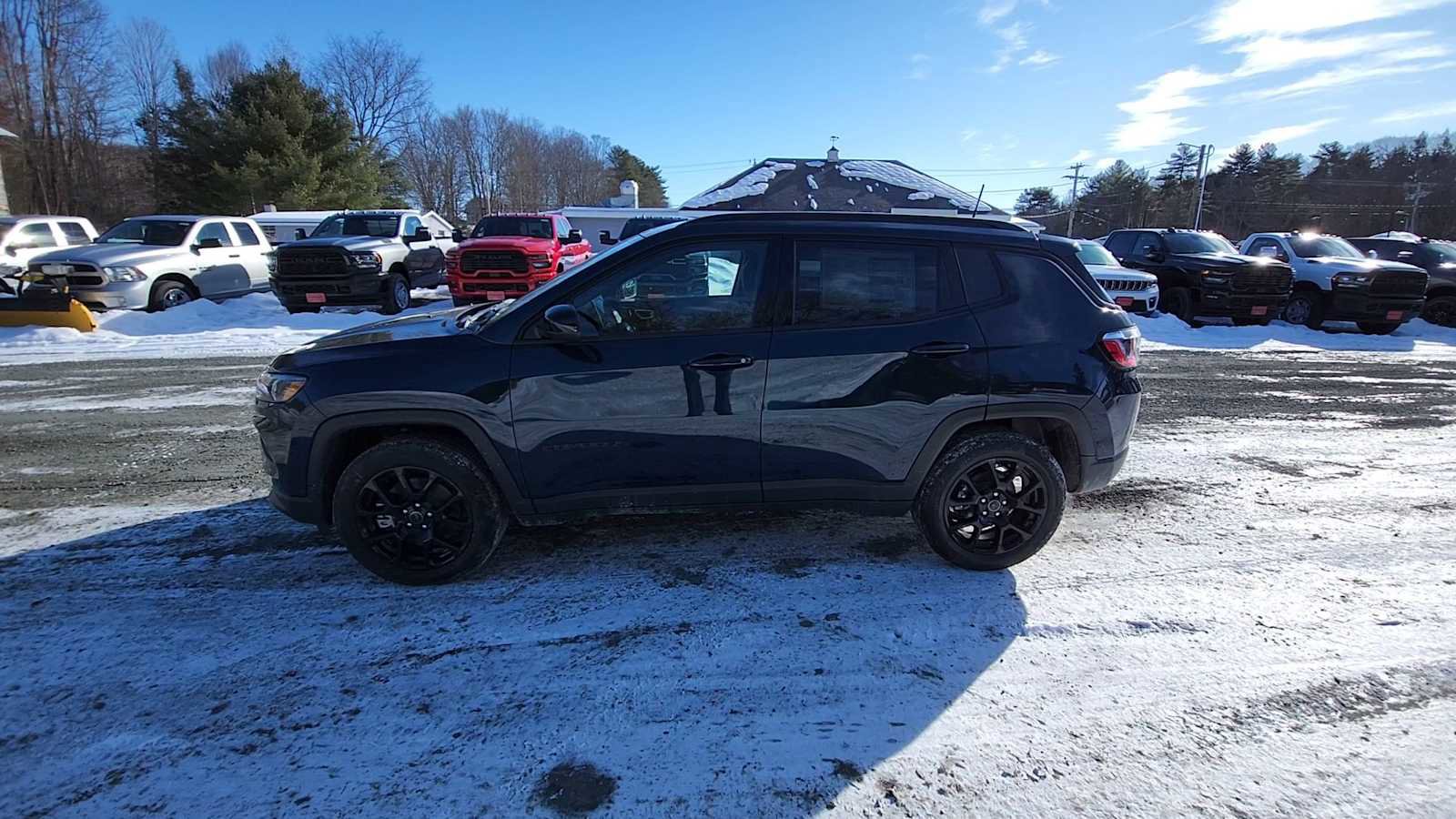 New 2026 Jeep Compass Latitude image 5