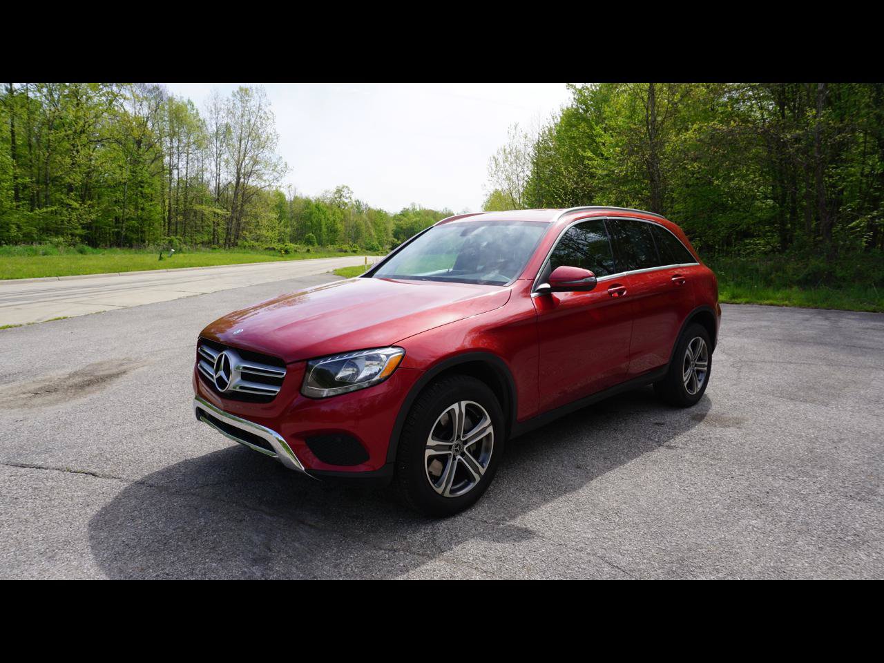Used 2017 Mercedes-Benz GLC 300 4MATIC image 1