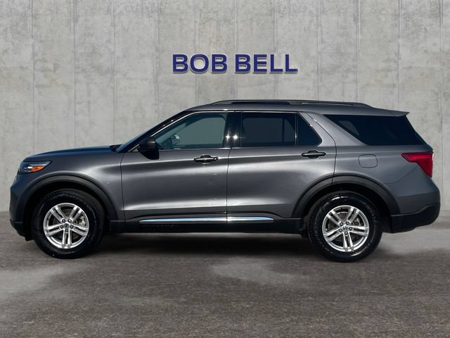 Certified 2022 Ford Explorer XLT w/ Equipment Group 202A AWD/4WD image 2