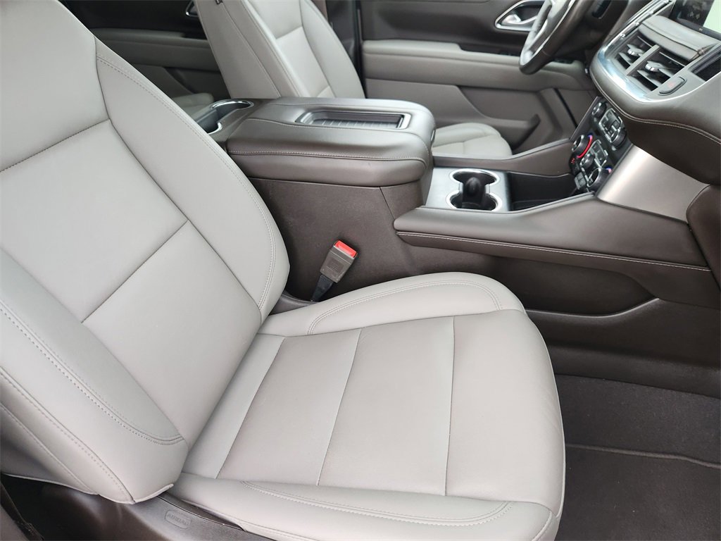 Used 2022 Chevrolet Suburban LT image 14