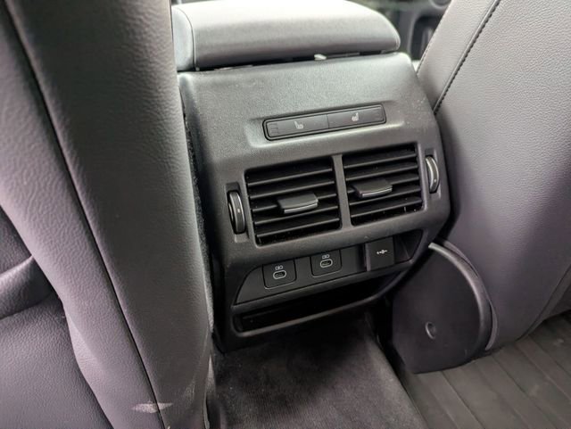 Used 2025 Land Rover Discovery Sport S image 13