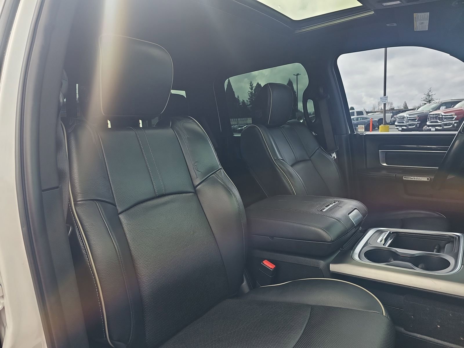 Used 2018 RAM 1500 Limited image 33