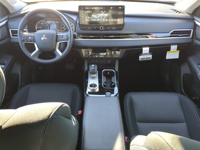 New 2026 Mitsubishi Outlander ES image 14