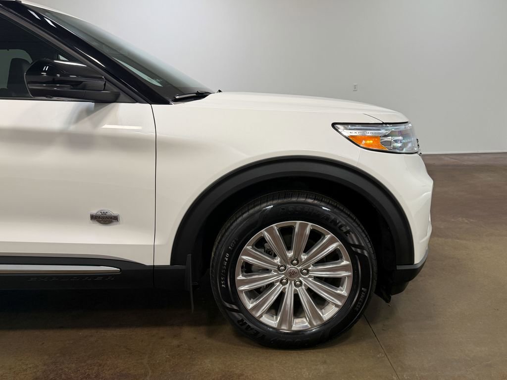 Used 2021 Ford Explorer King Ranch w/ Premium Technology Package image 31