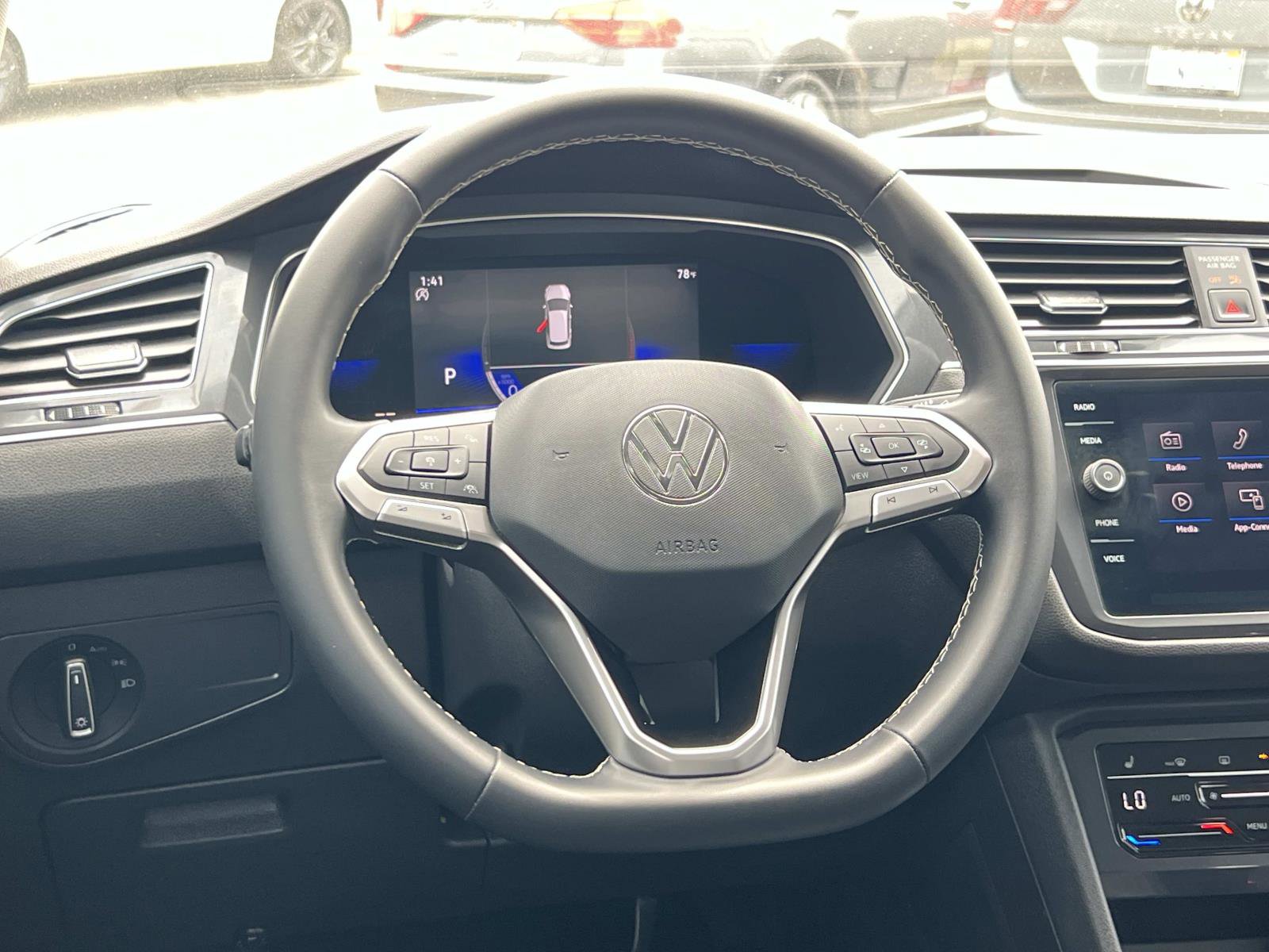 Certified 2022 Volkswagen Tiguan SE image 8