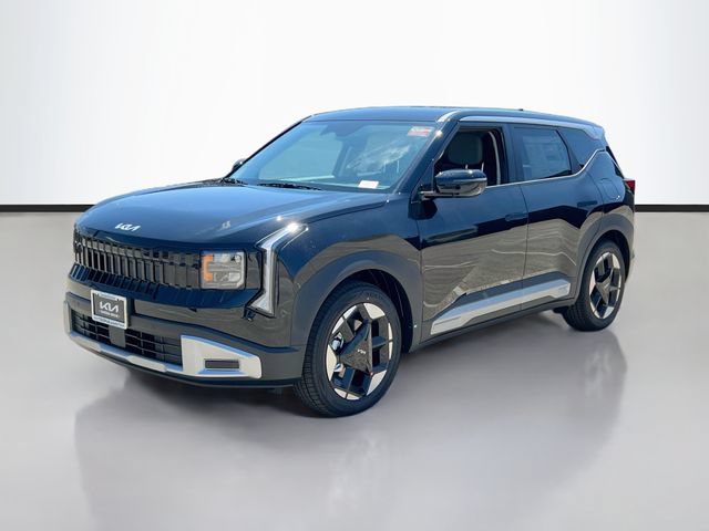 New 2027 Kia Seltos S FWD image 3