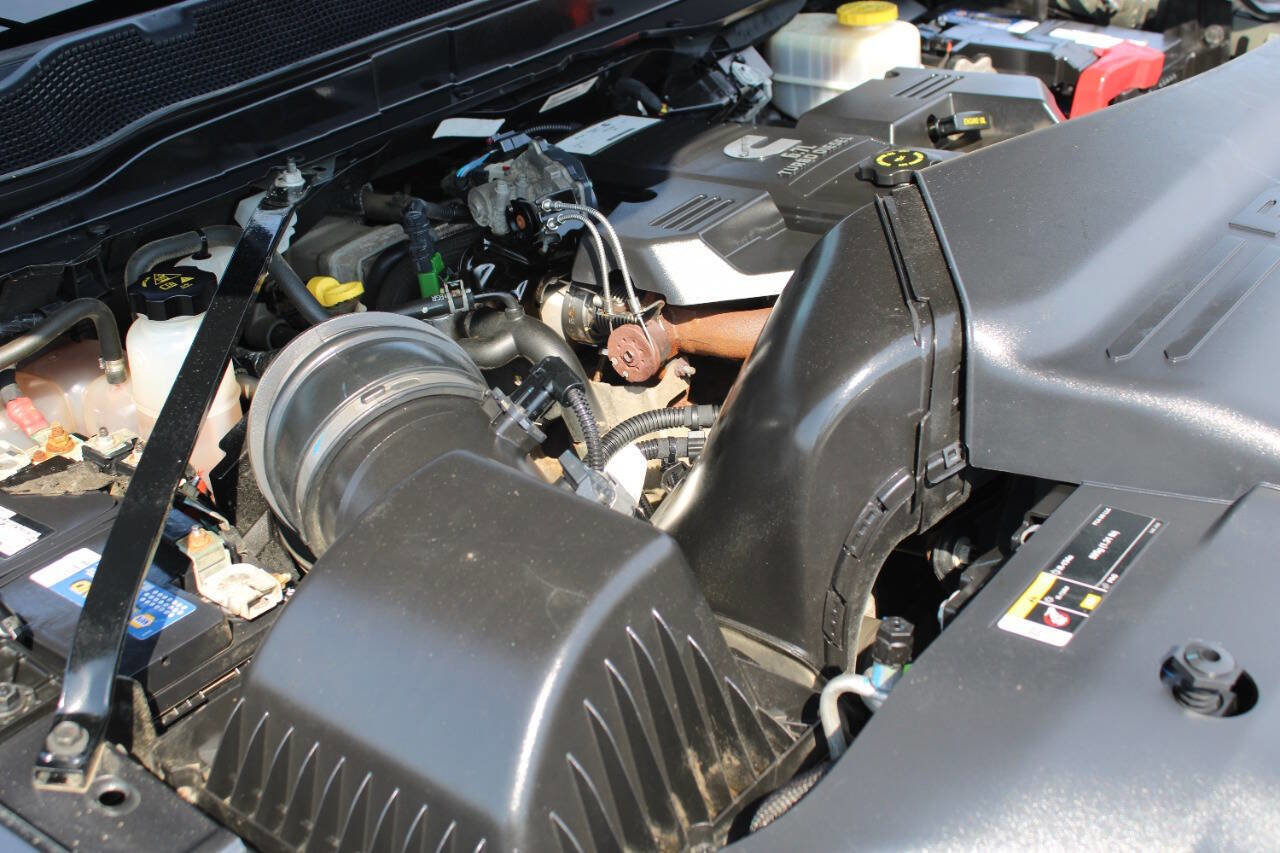 Used 2019 RAM 3500 Limited image 10