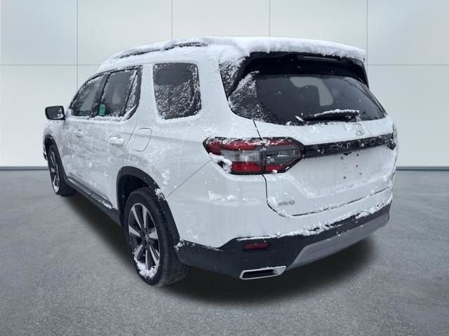 Used 2023 Honda Pilot Touring image 2