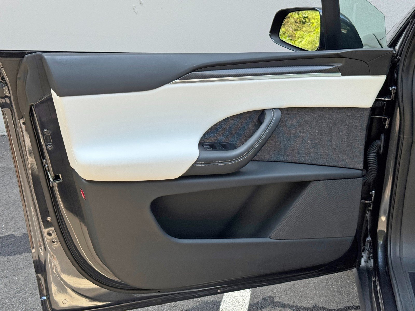 Used 2025 Tesla Model X Plaid AWD/4WD image 48