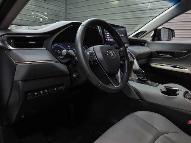 Used 2024 Toyota Venza Limited AWD/4WD image 10