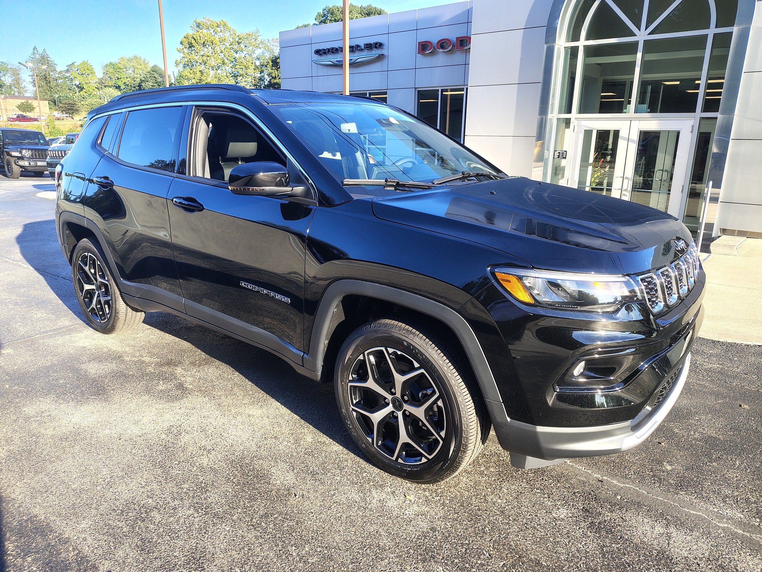 New 2026 Jeep Compass Limited AWD/4WD image 2