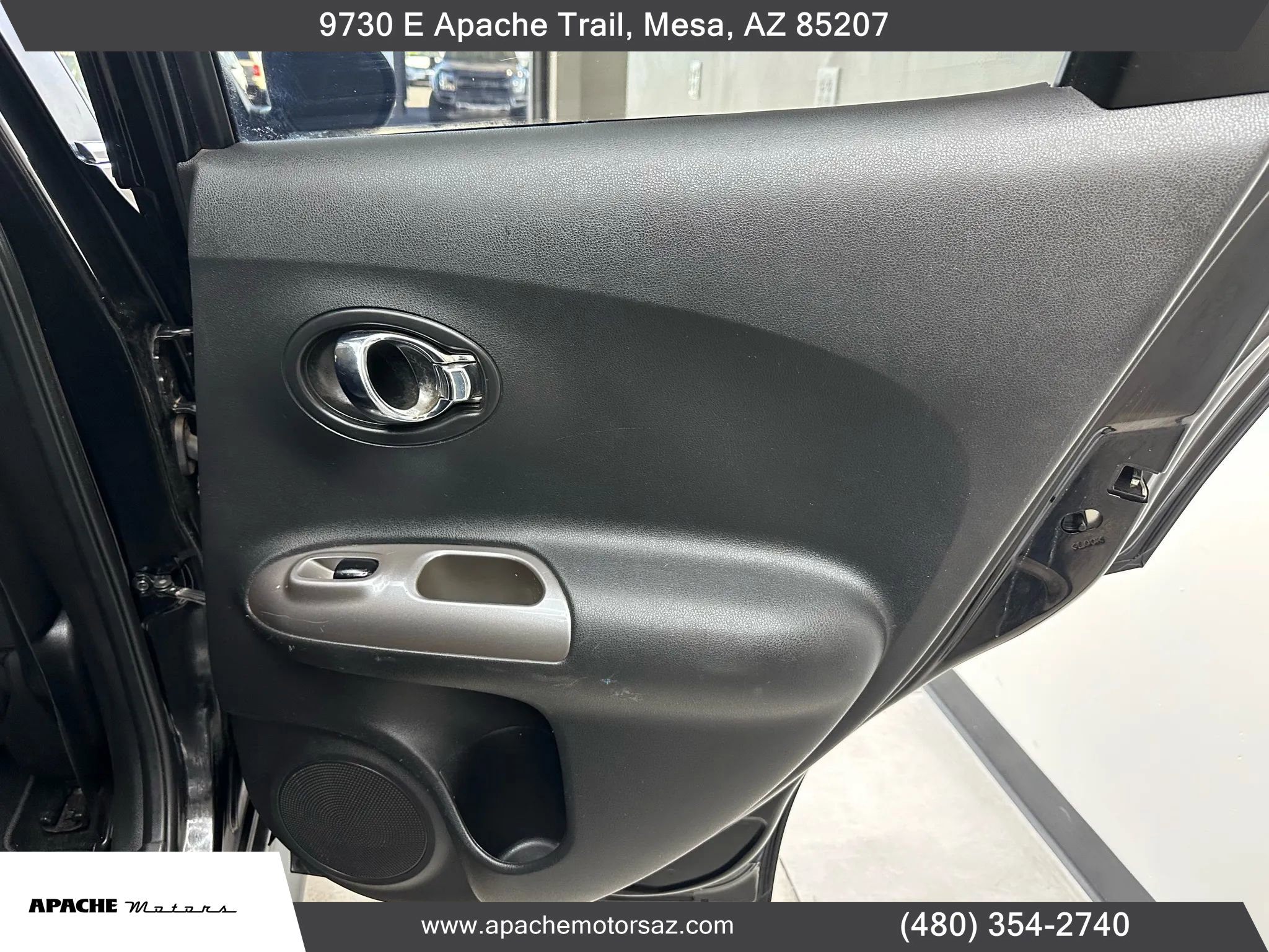 Used 2013 Nissan Juke SV image 34