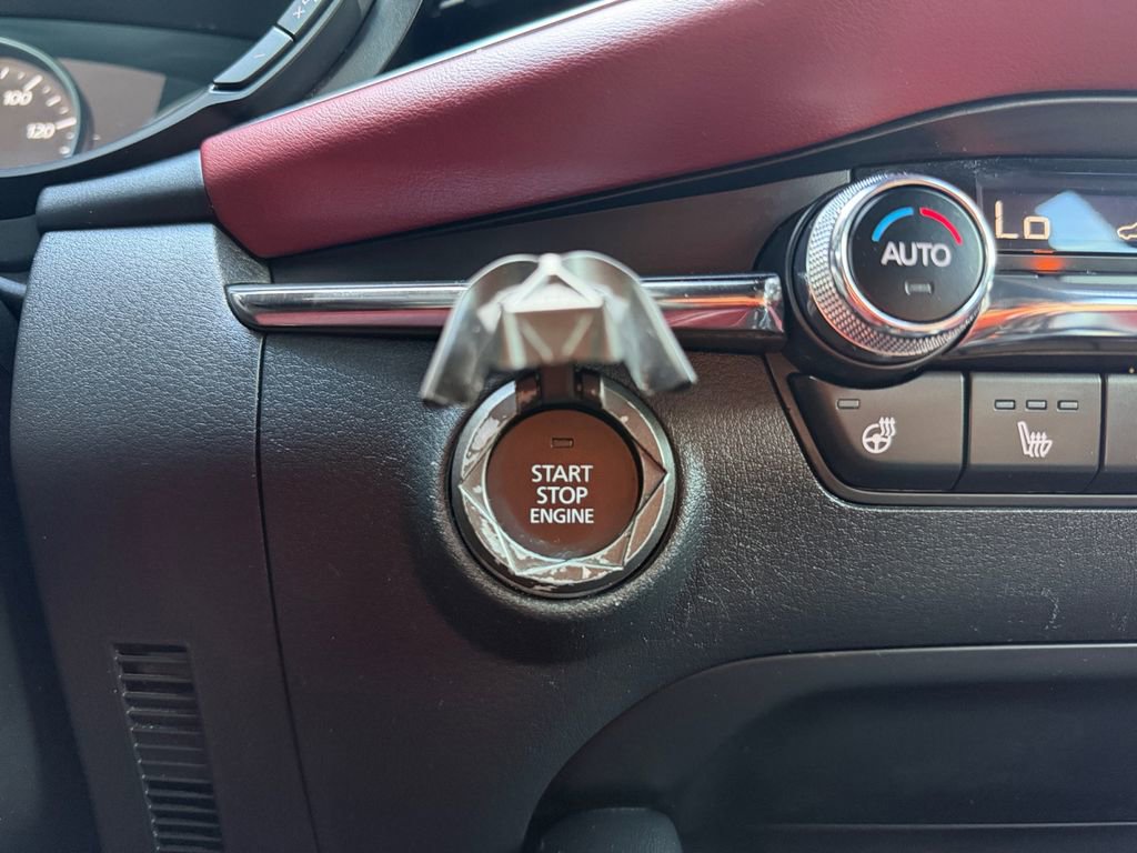 Used 2022 MAZDA MAZDA3 s image 28
