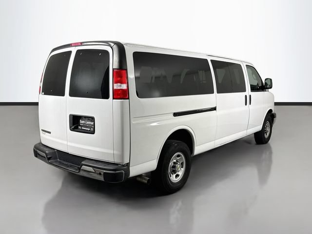 Used 2024 Chevrolet Express 3500 LT w/ LT Preferred Equipment Group RWD image 7