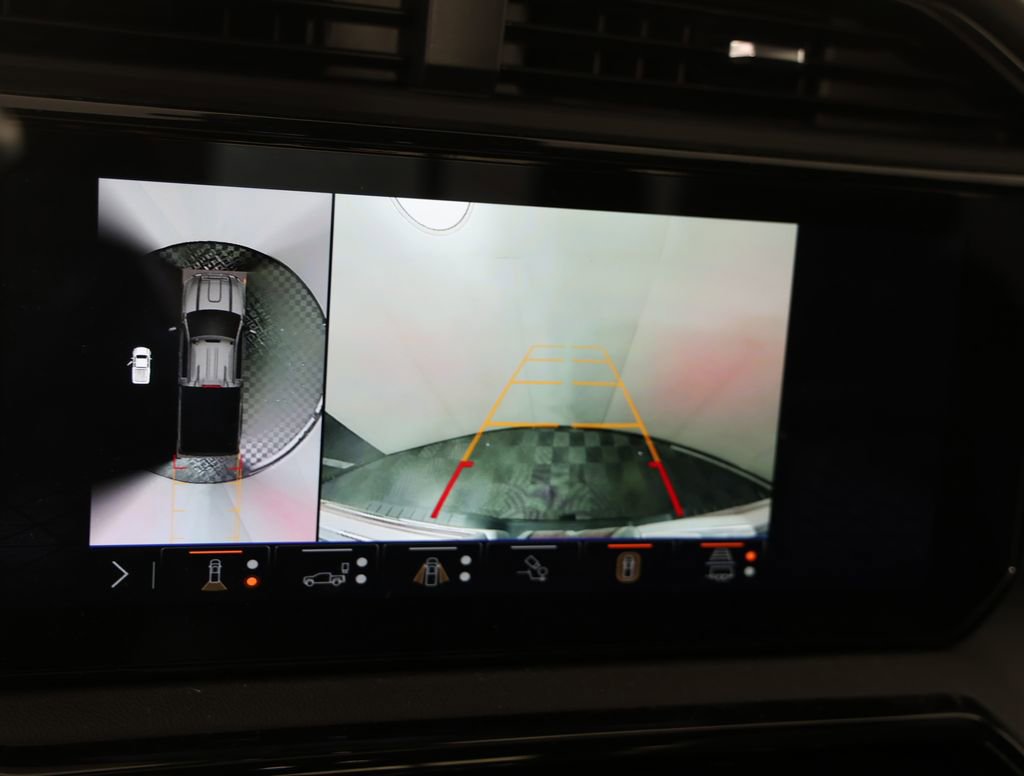 Certified 2025 GMC Sierra 2500 AT4 w/ Max Trailering Package image 9