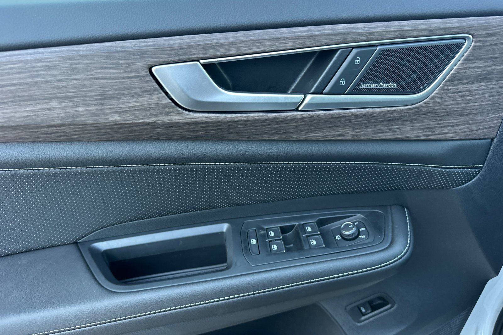 New 2026 Volkswagen Atlas SEL Premium R-Line image 11