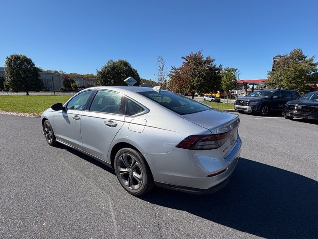 Used 2023 Honda Accord EX image 5