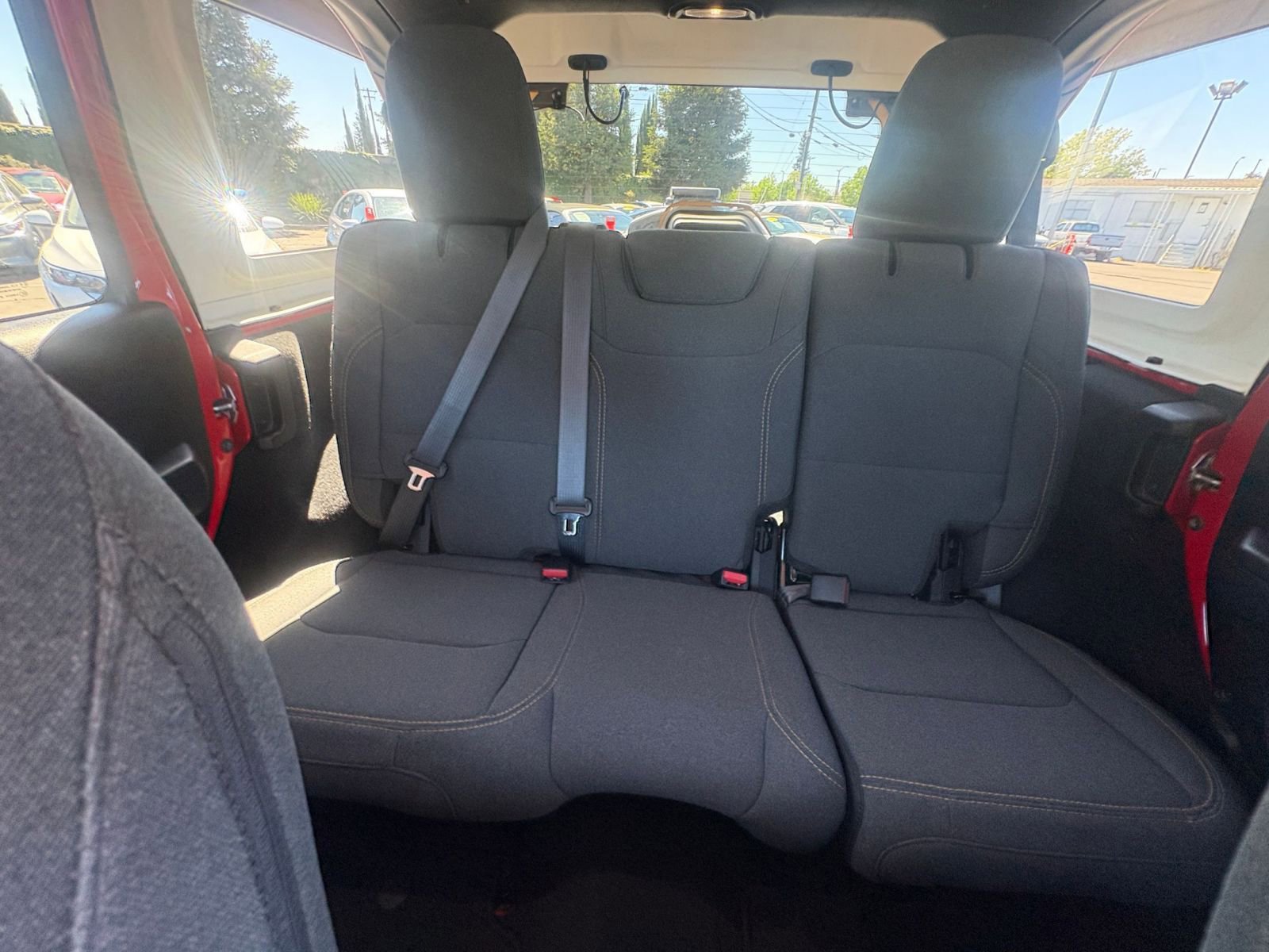 Used 2025 Jeep Wrangler Sport S AWD/4WD image 37