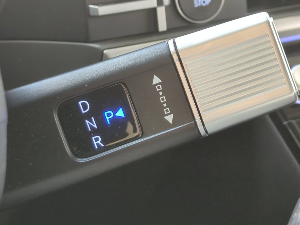 Used 2025 Hyundai Santa Fe Limited image 37